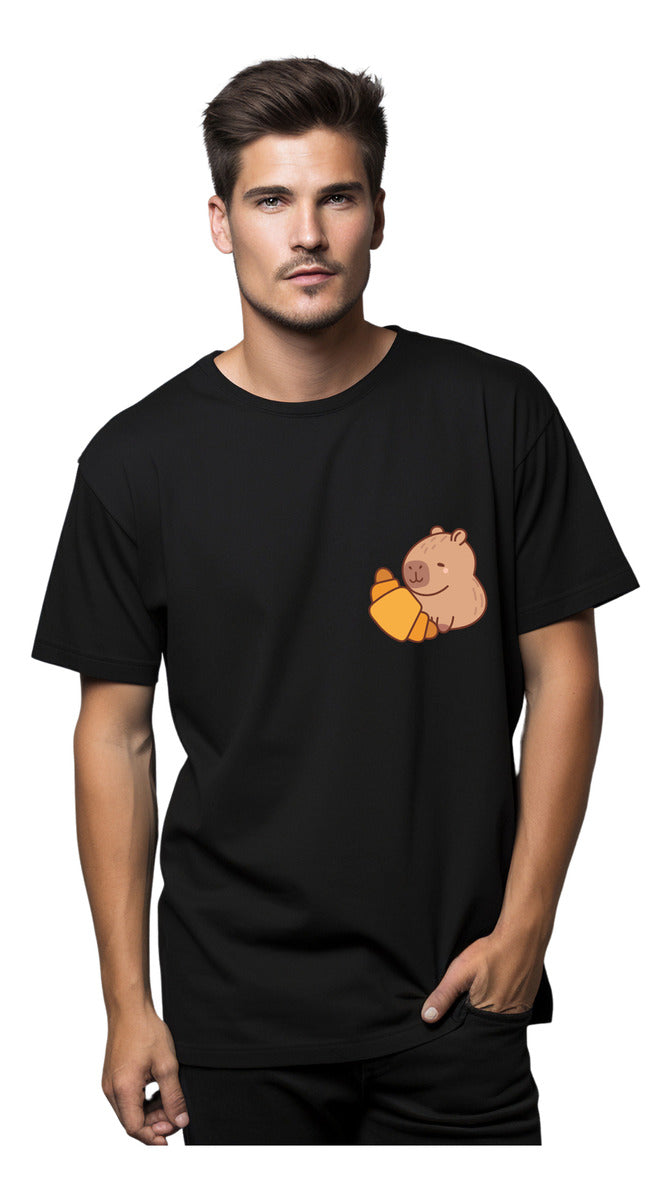 Playera Negra Hombre – Capibara con Cuernito | Minimalismo Urbano