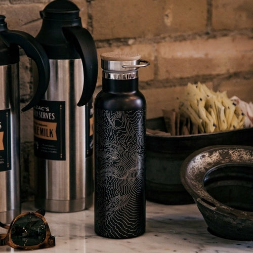 Houma - Louisiana Engraved Map Bottle with Bamboo Top in Matte Black